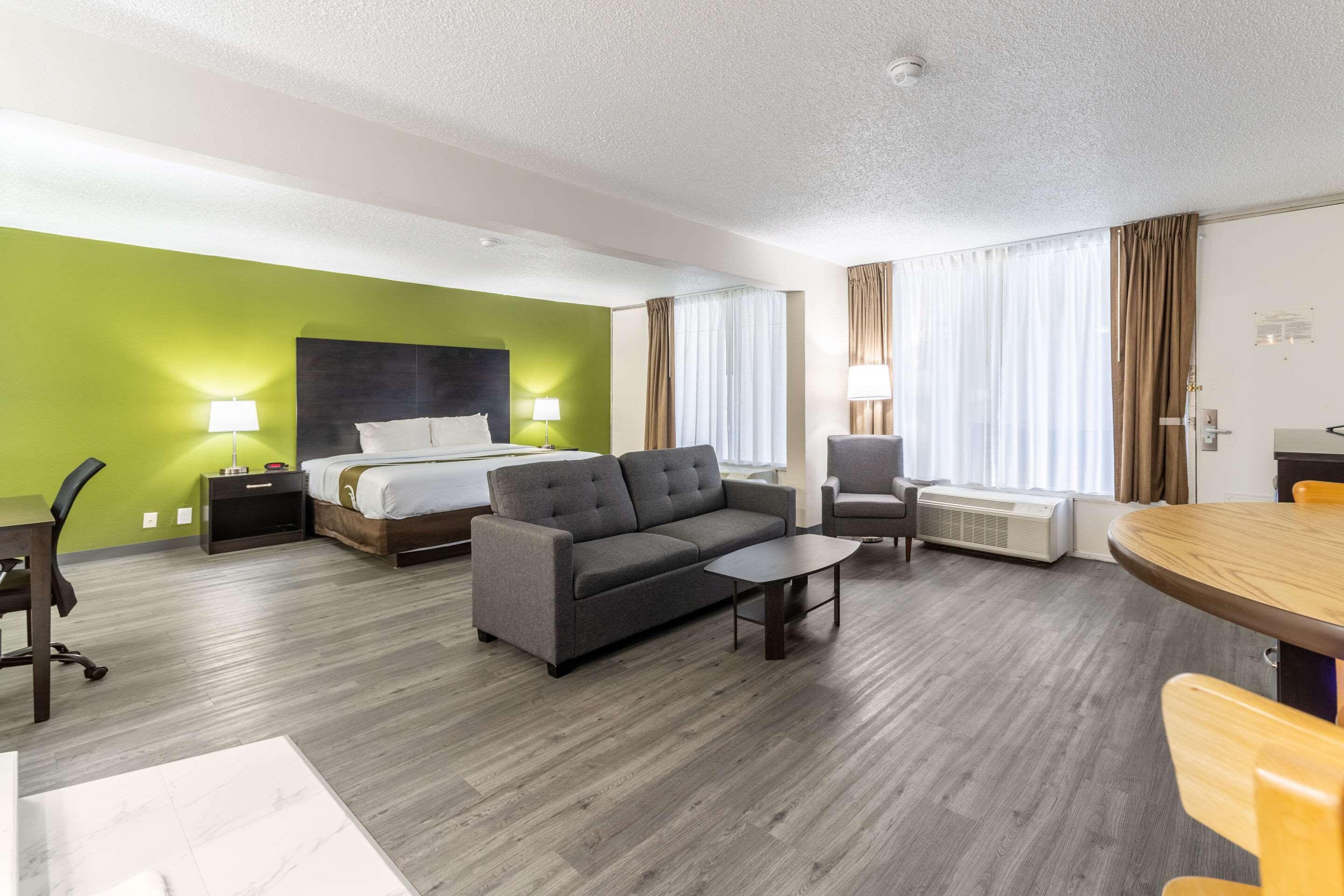 Quality Inn & Suites Vandalia Near I-70 And Hwy 51 Εξωτερικό φωτογραφία