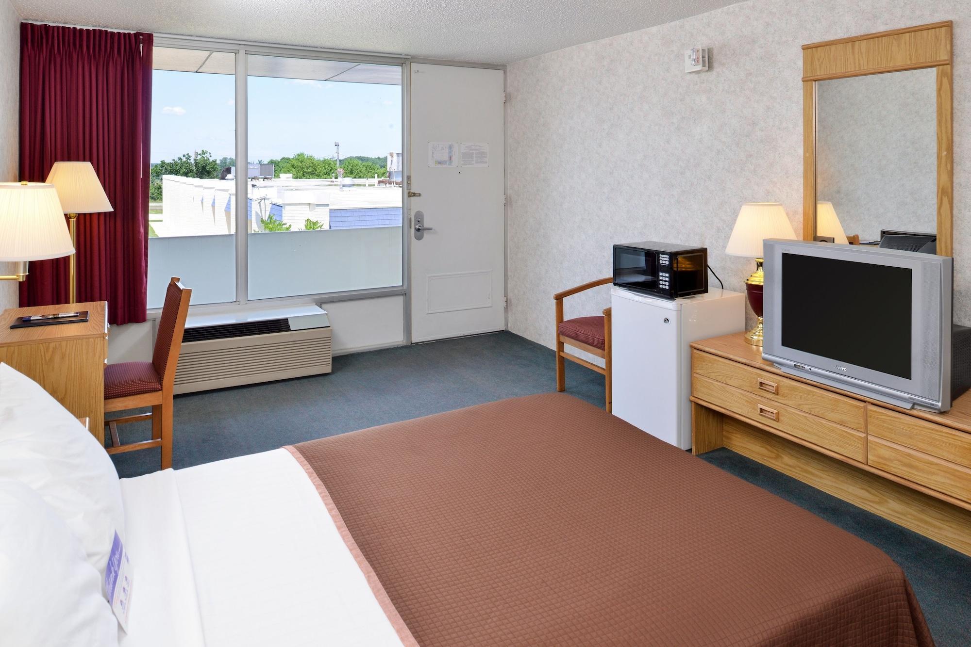 Quality Inn & Suites Vandalia Near I-70 And Hwy 51 Εξωτερικό φωτογραφία