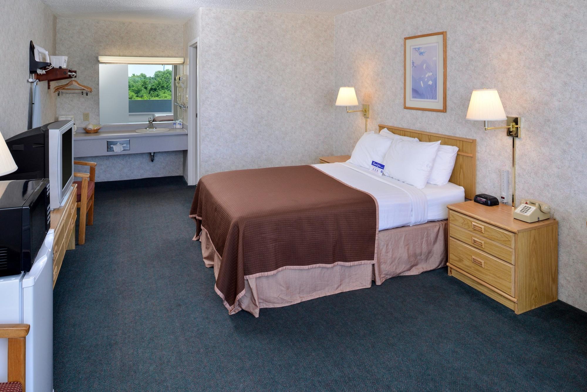 Quality Inn & Suites Vandalia Near I-70 And Hwy 51 Εξωτερικό φωτογραφία