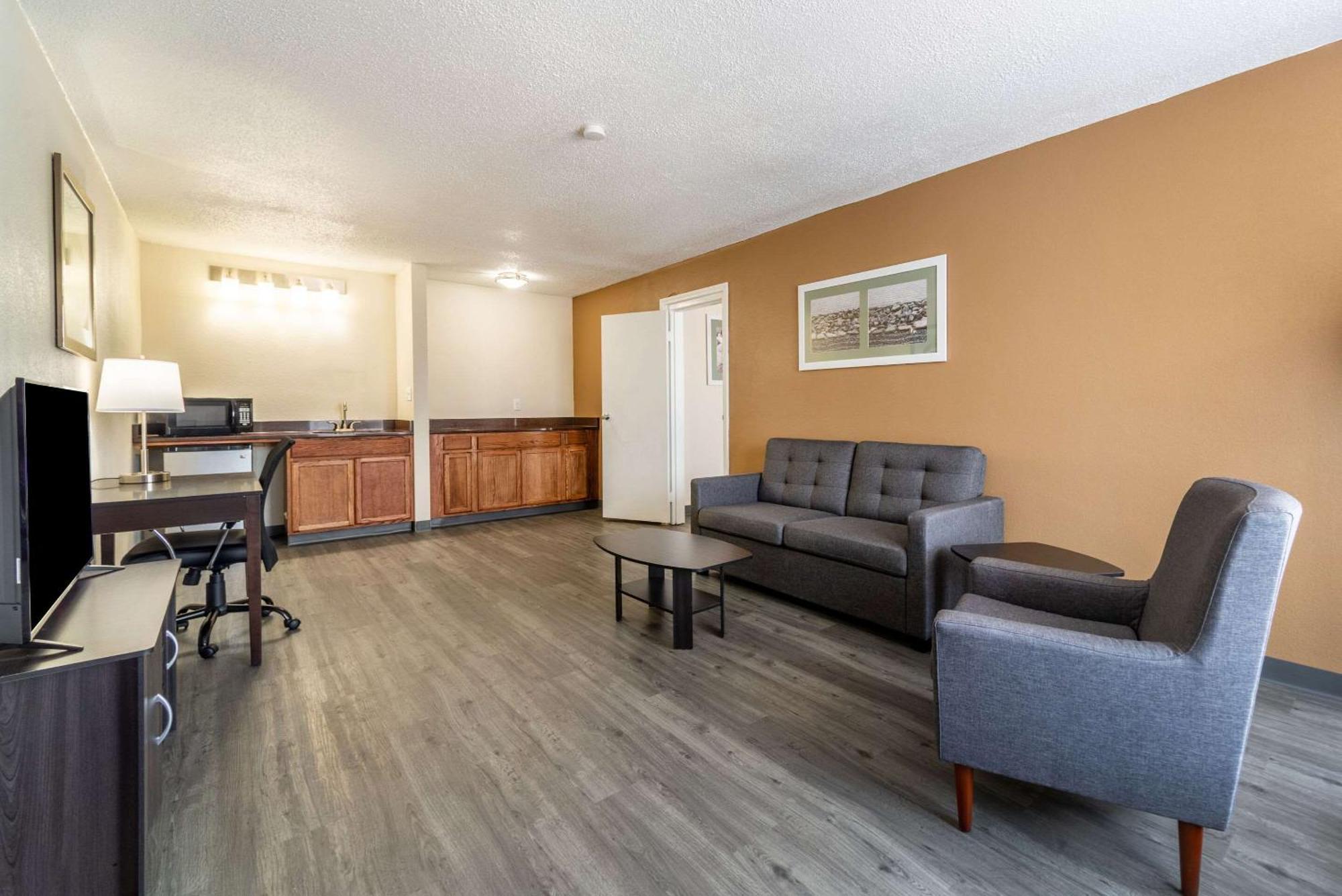 Quality Inn & Suites Vandalia Near I-70 And Hwy 51 Εξωτερικό φωτογραφία