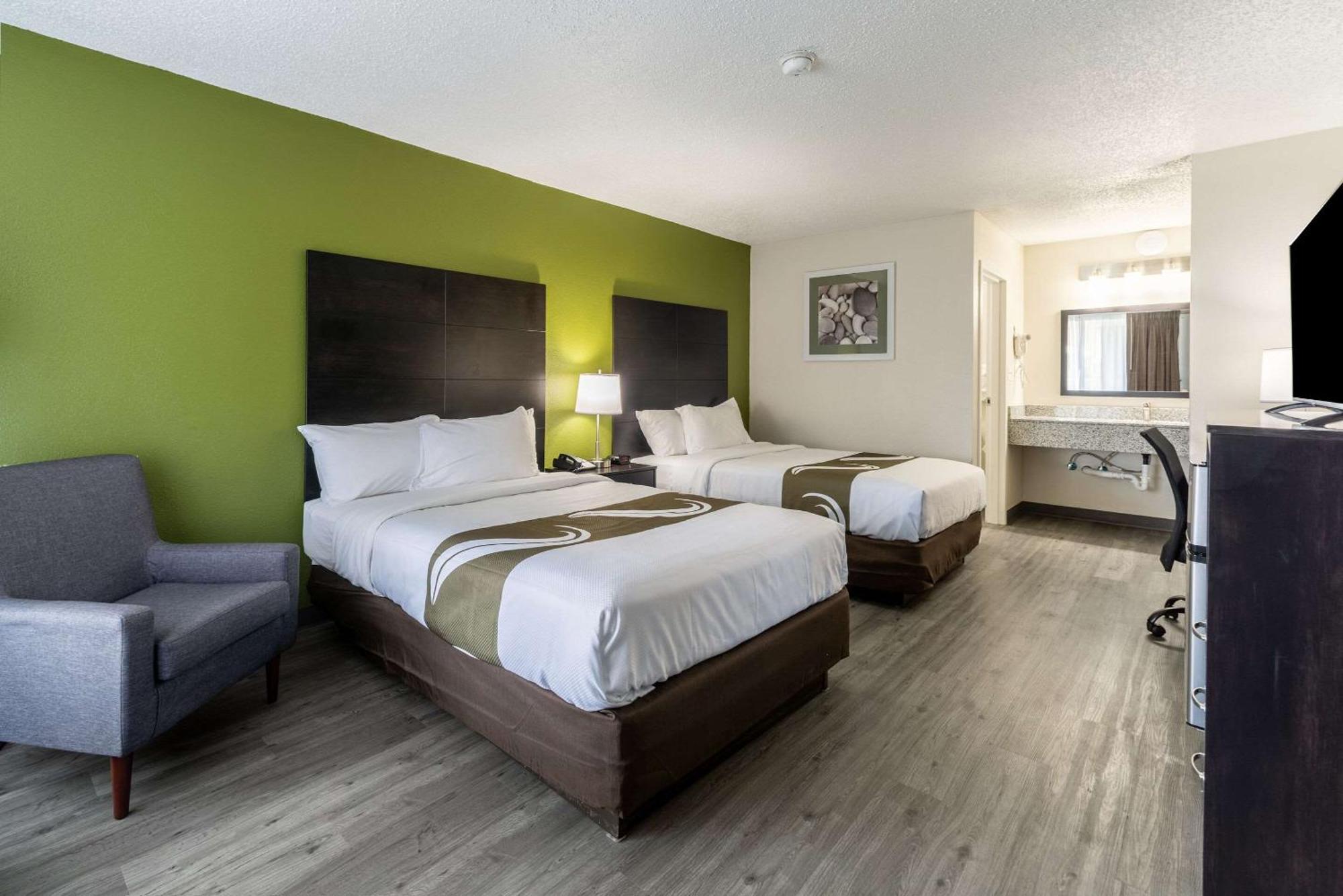 Quality Inn & Suites Vandalia Near I-70 And Hwy 51 Εξωτερικό φωτογραφία