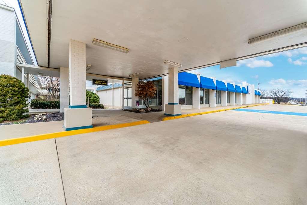 Quality Inn & Suites Vandalia Near I-70 And Hwy 51 Εξωτερικό φωτογραφία